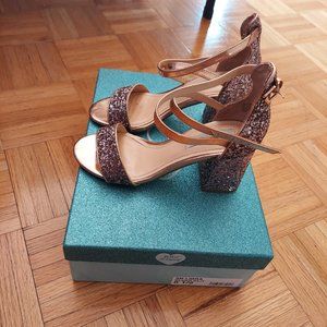 Strappy blocked heel sandles (Rose gold)